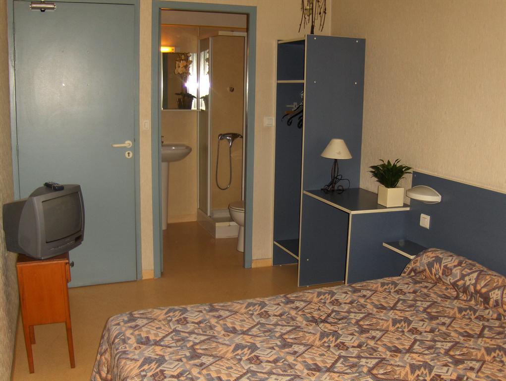 Hotel Le Juliano Carbon-Blanc Oda fotoğraf