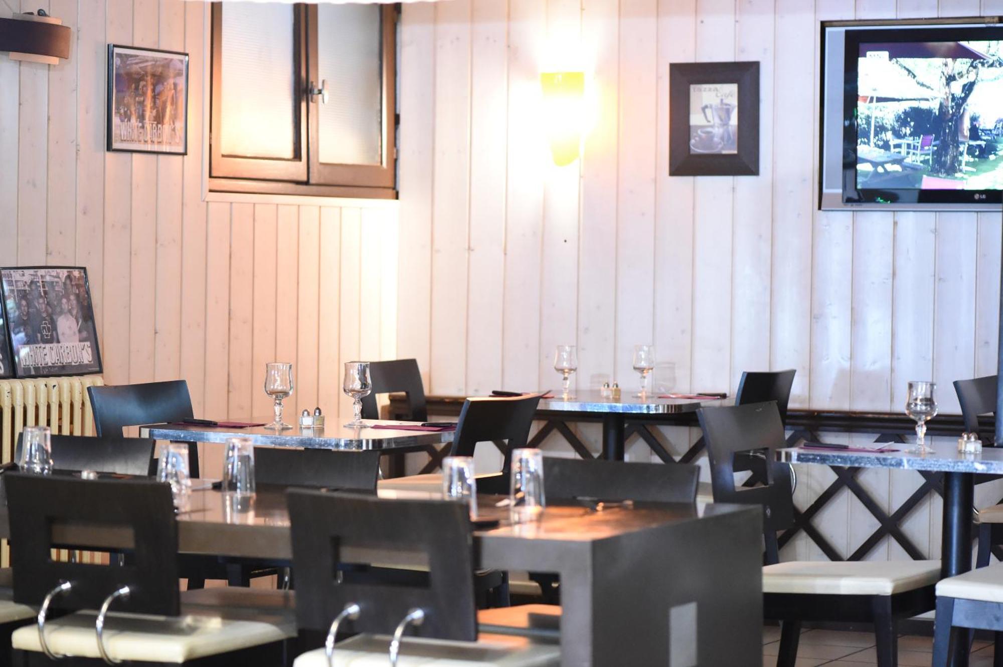 Hotel Le Juliano Carbon-Blanc Dış mekan fotoğraf